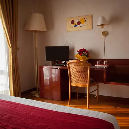 Master Hotel