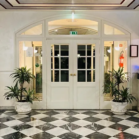 Master Hotel 3*